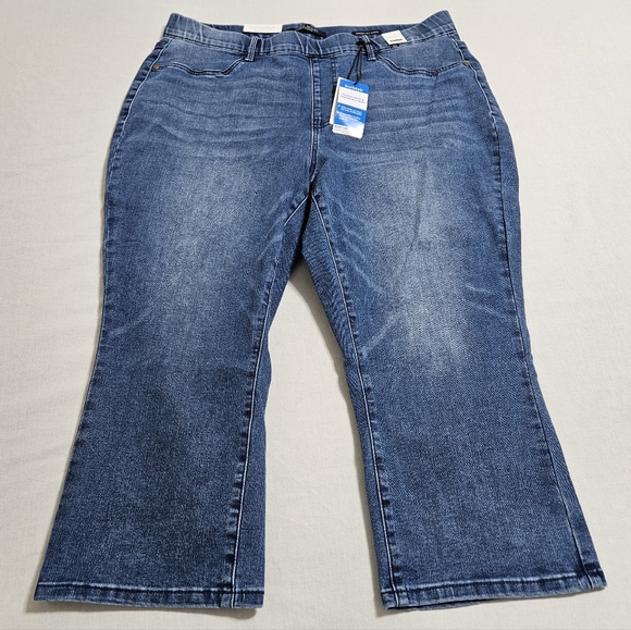 JUDY BLUE NWT Womens High Rise Pull On Skinny Capri Cropped Pant Medium Wash 18W - Picture 12 of 14